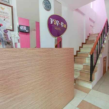 Urbanview Hotel Fiffa Kauman 玛琅 外观 照片