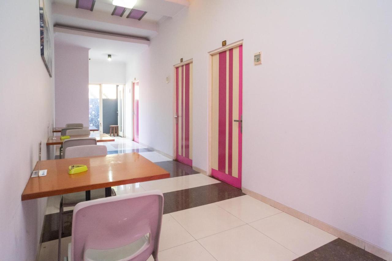 Urbanview Hotel Fiffa Kauman 玛琅 外观 照片