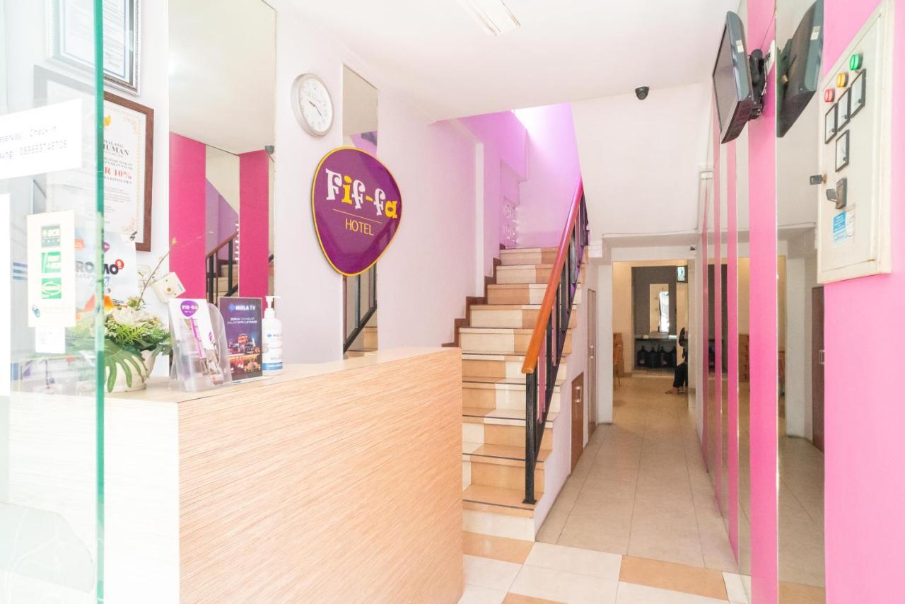 Urbanview Hotel Fiffa Kauman 玛琅 外观 照片